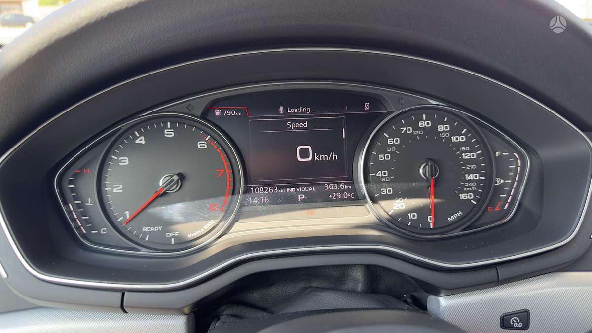 Audi A4, 2.0 l., Седан