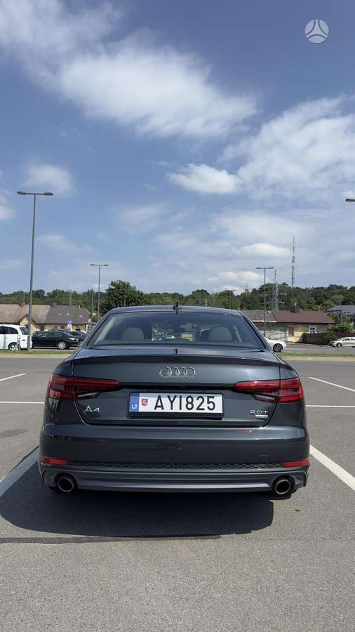 Audi A4, 2.0 l., Седан