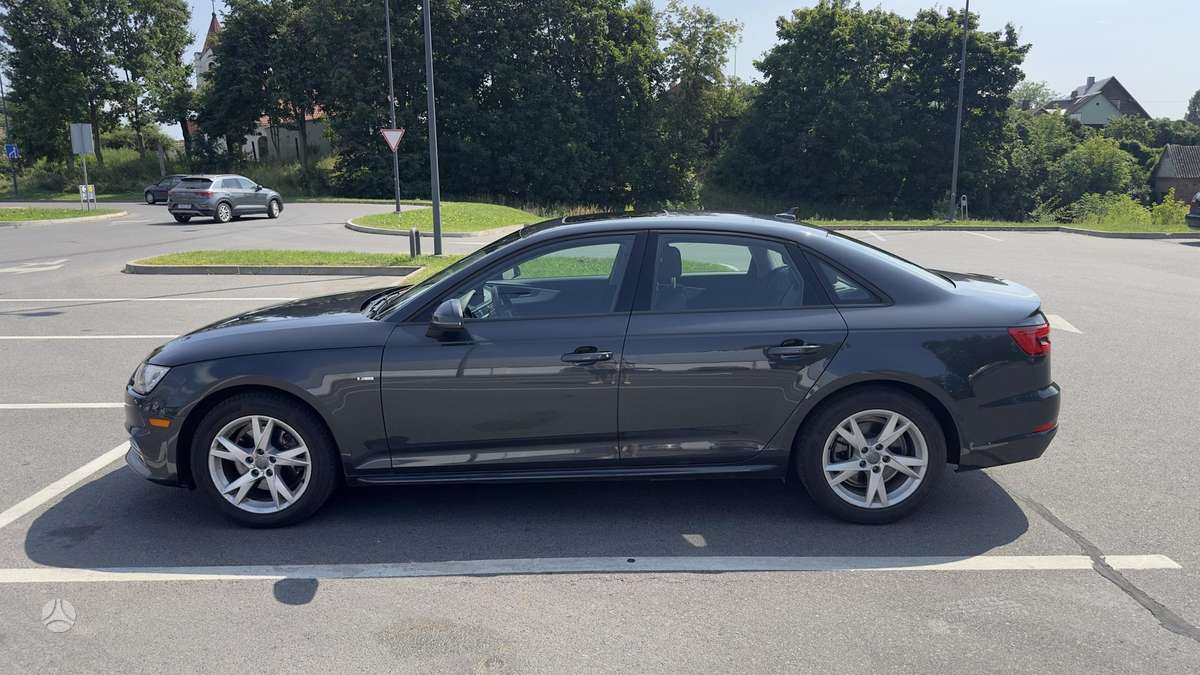 Audi A4, 2.0 l., Седан