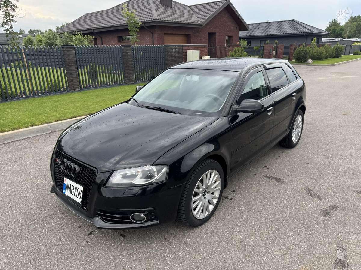 Audi A3, 1.6 l., hatchback