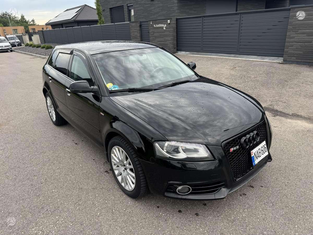 Audi A3, 1.6 l., Хэтчбек