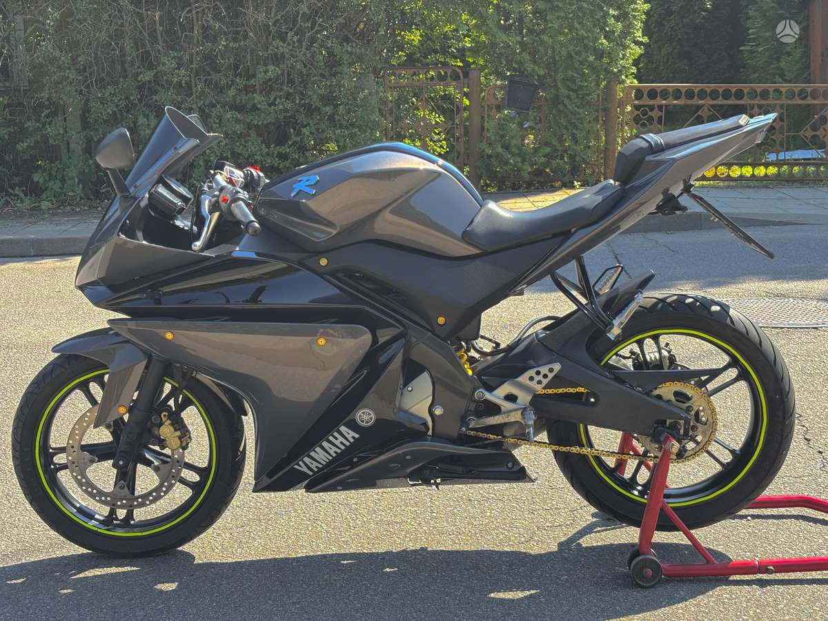 Yamaha YZF 125cc, superbikes