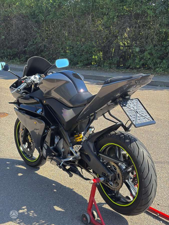 Yamaha YZF 125cc, superbikes