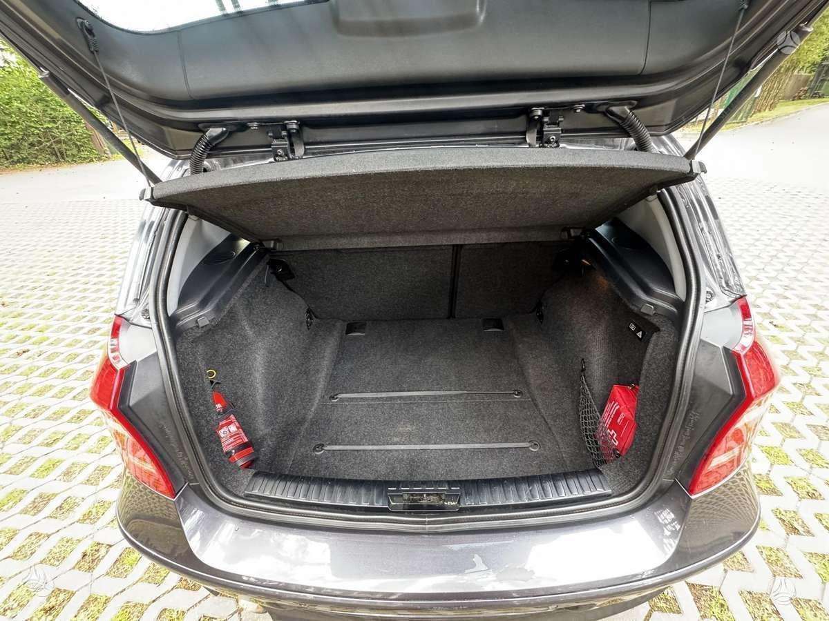BMW 118, 2.0 l., hatchback