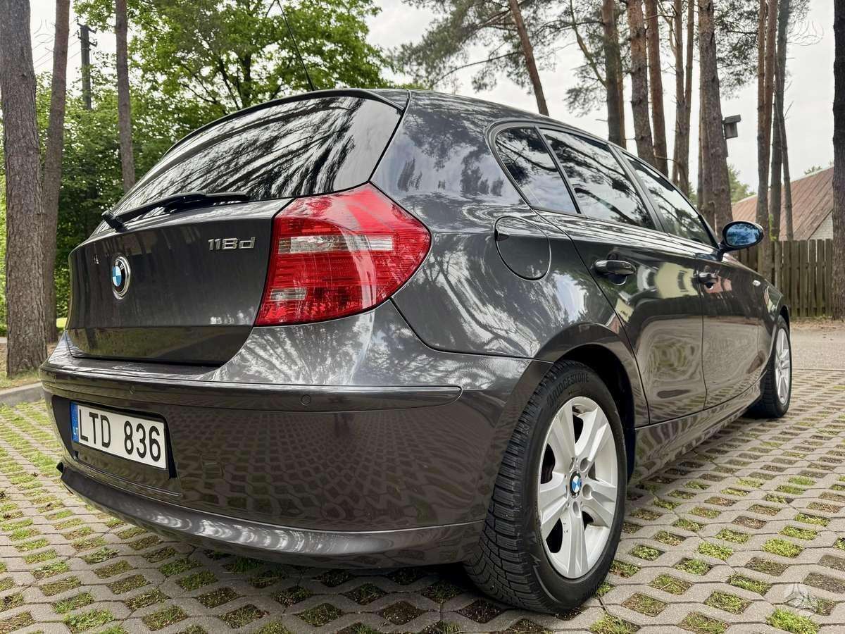 BMW 118, 2.0 l., hatchback