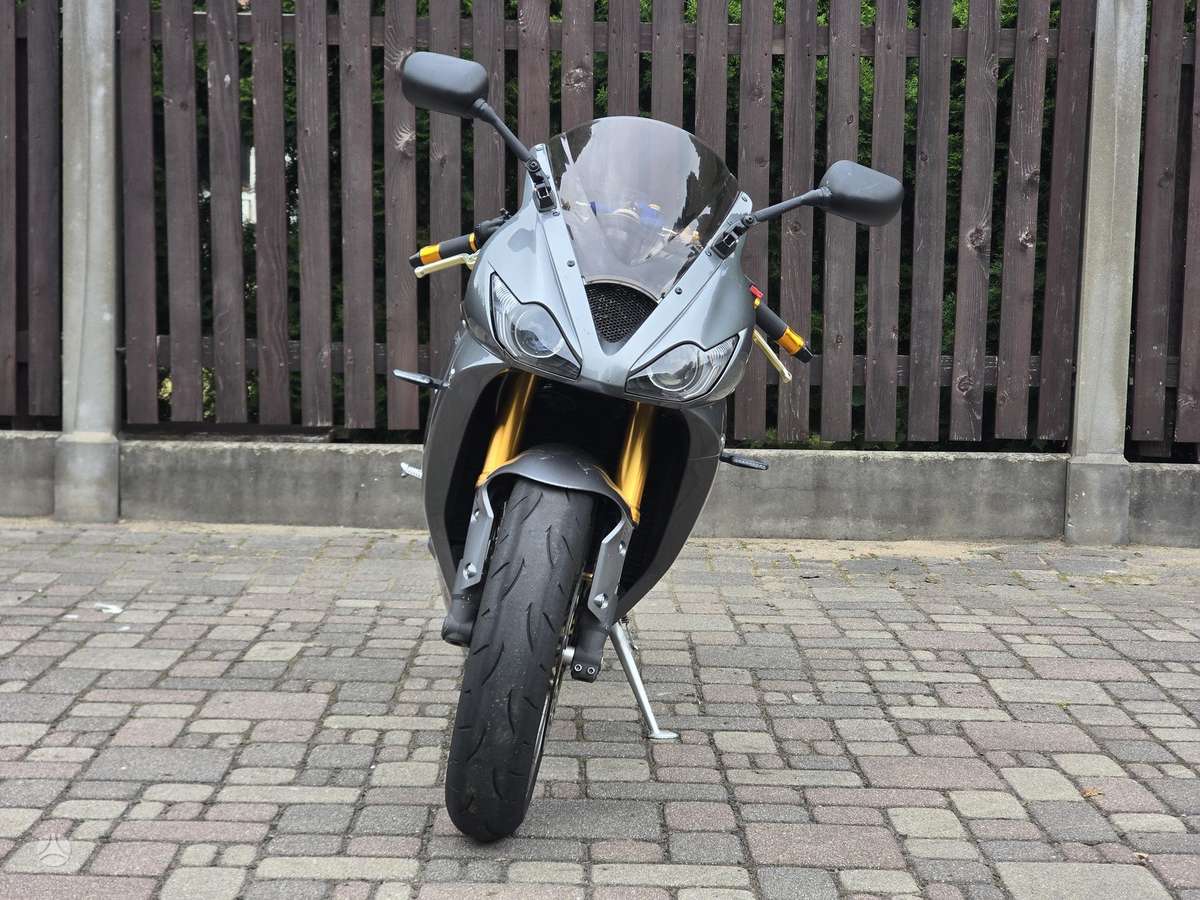 Triumph Daytona 675cc, superbikes