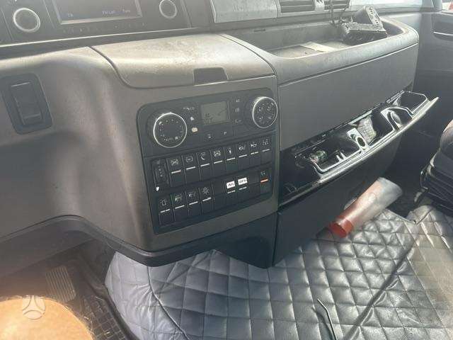 MAN TGX 23.440, auto transporters