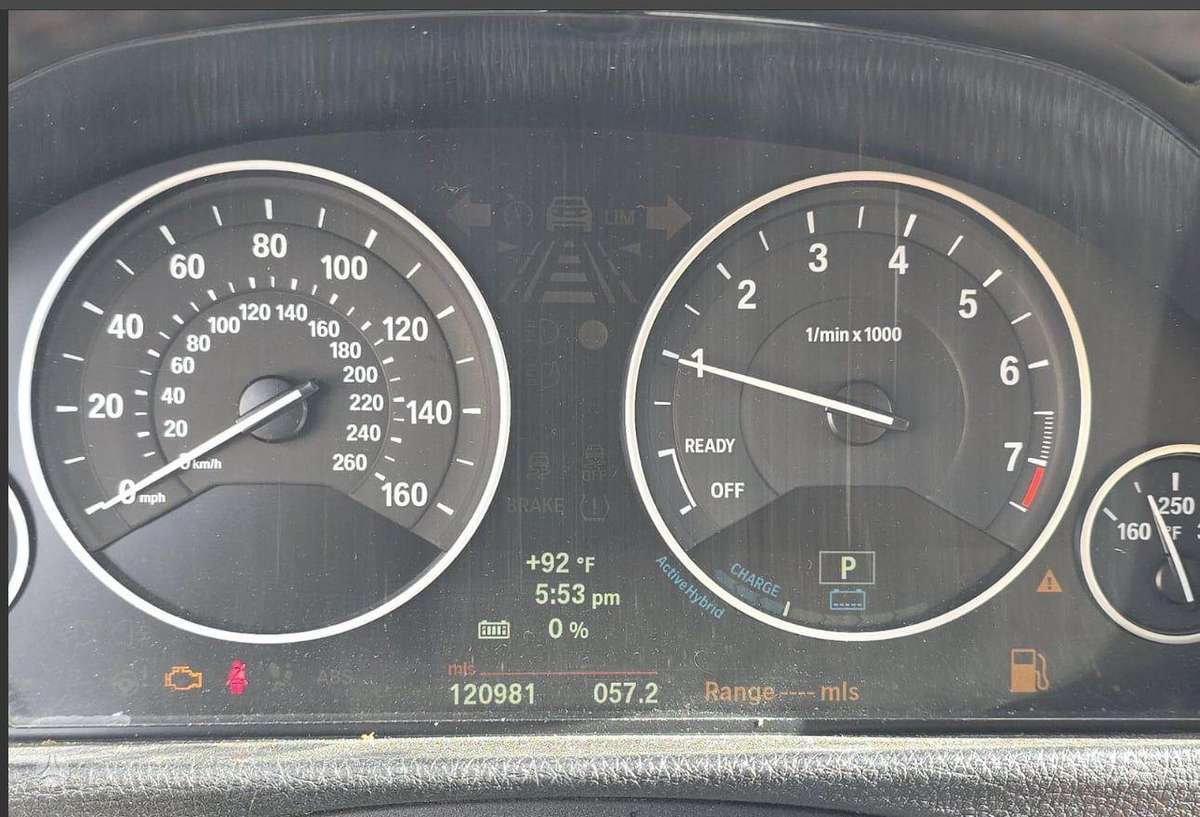 BMW 335, Седан