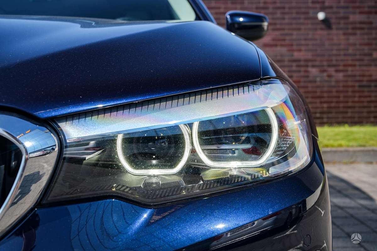 BMW 520, 2.0 l., Седан