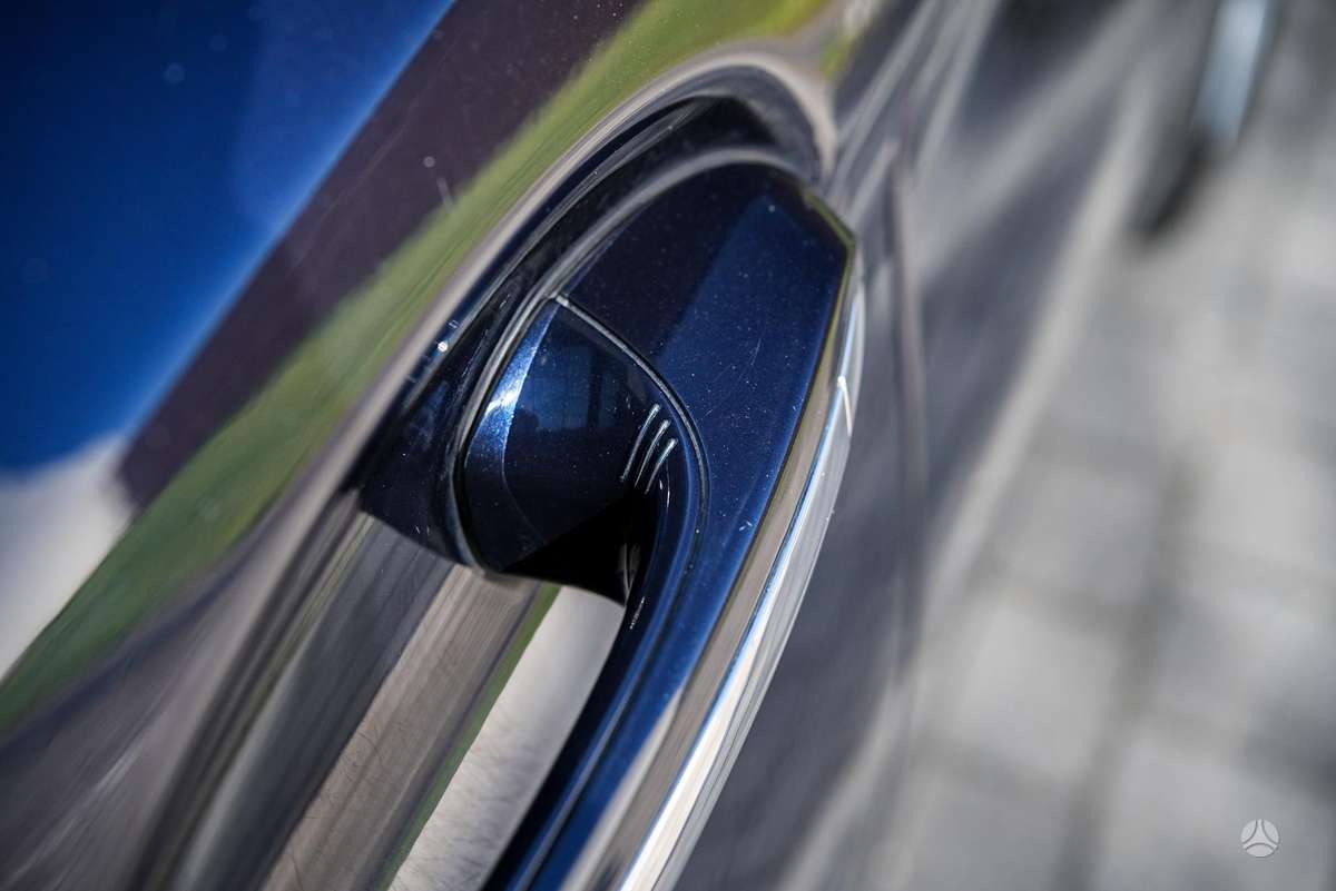 BMW 520, 2.0 l., Седан
