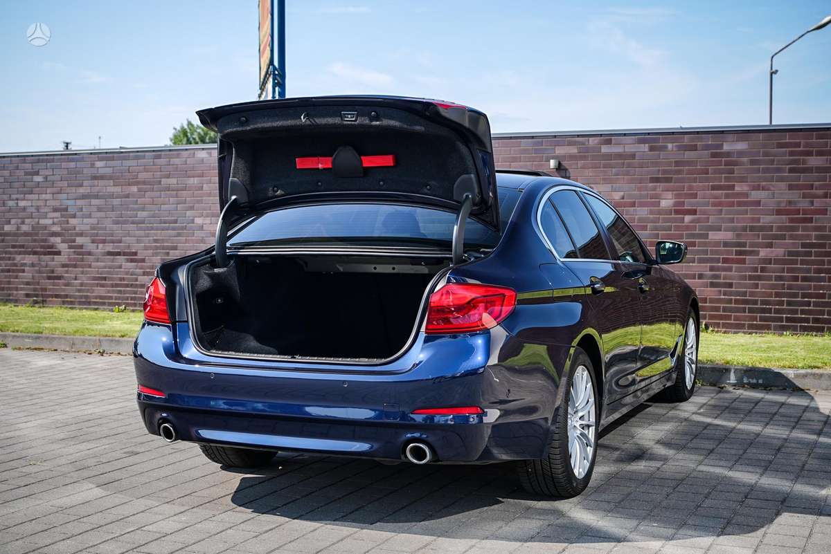 BMW 520, 2.0 l., Седан