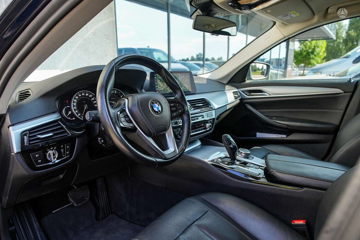 BMW 520, 2.0 l., Седан