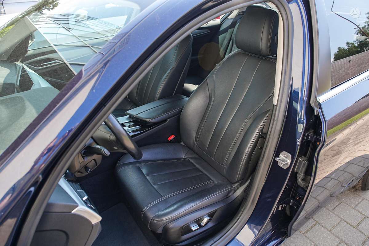 BMW 520, 2.0 l., Седан