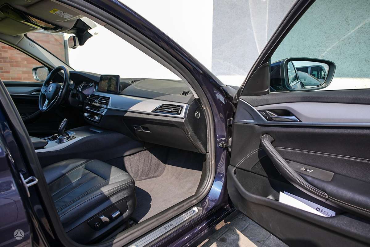 BMW 520, 2.0 l., Седан