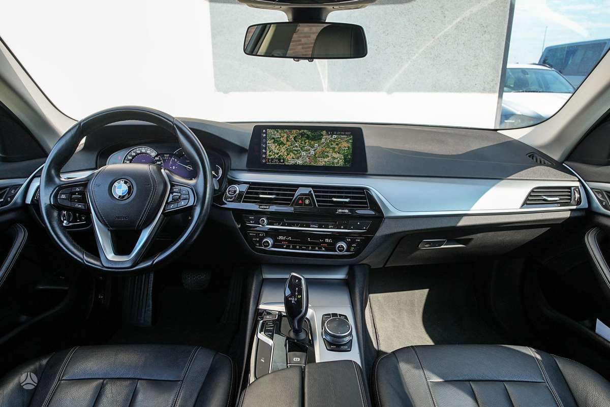 BMW 520, 2.0 l., Седан