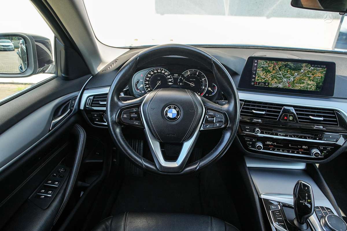 BMW 520, 2.0 l., Седан