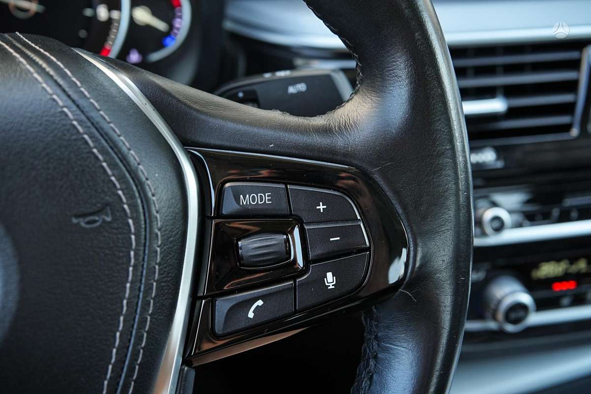 BMW 520, 2.0 l., Седан