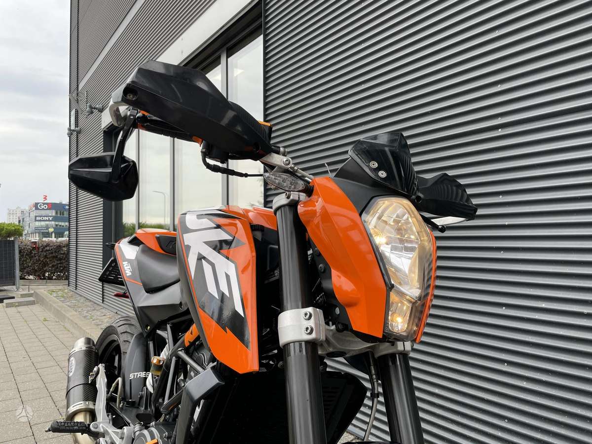 KTM Duke 125cc, street / classic