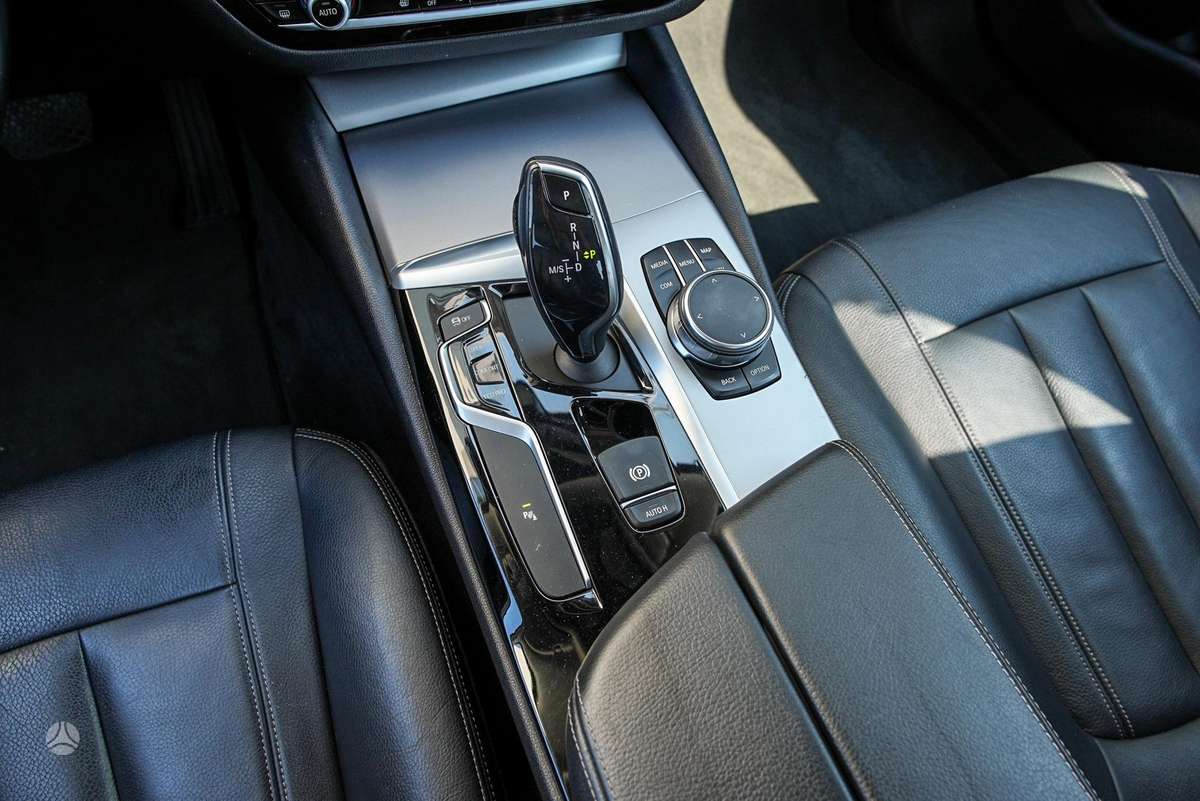 BMW 520, 2.0 l., Седан