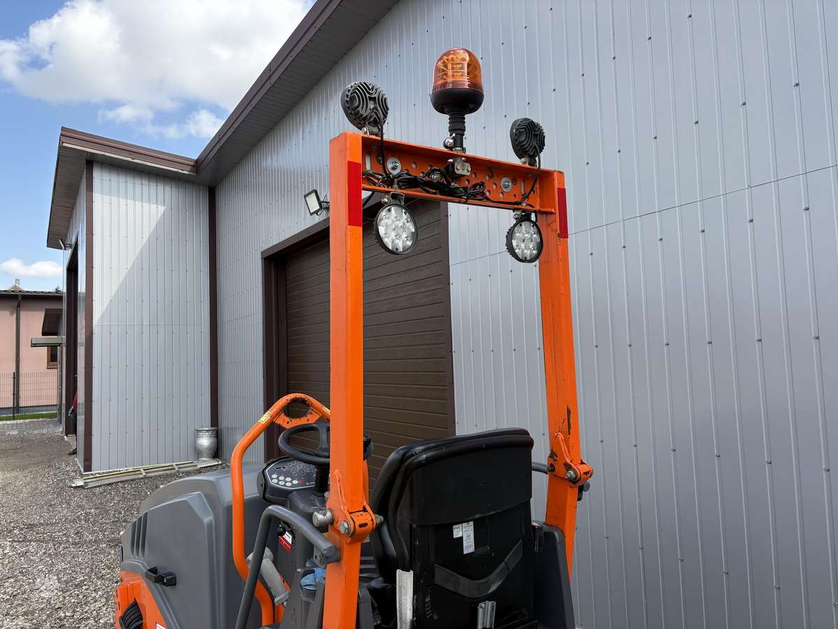 Hamm HD8VV, vibrator / compactor