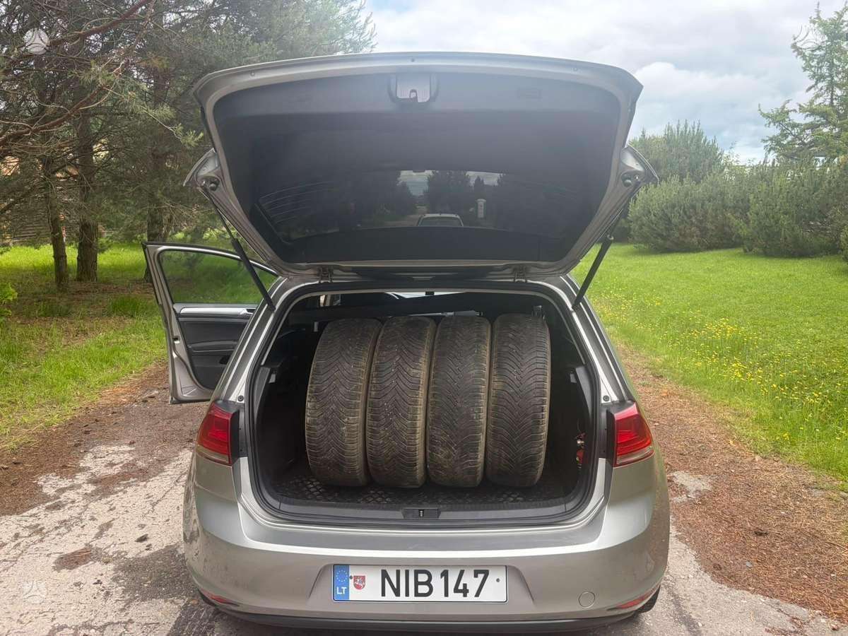 Volkswagen Golf, 1.2 l., hatchback