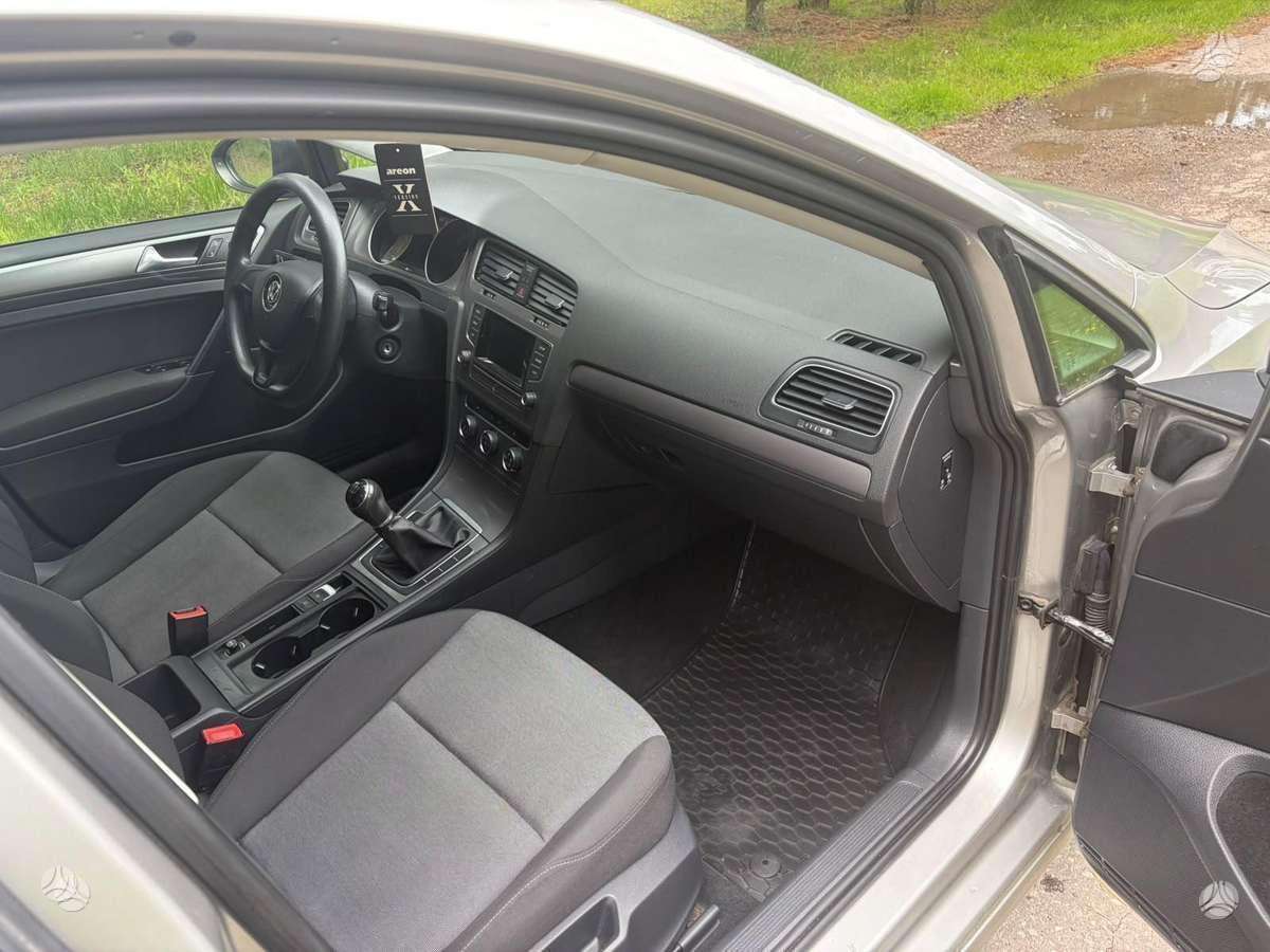 Volkswagen Golf, 1.2 l., hatchback
