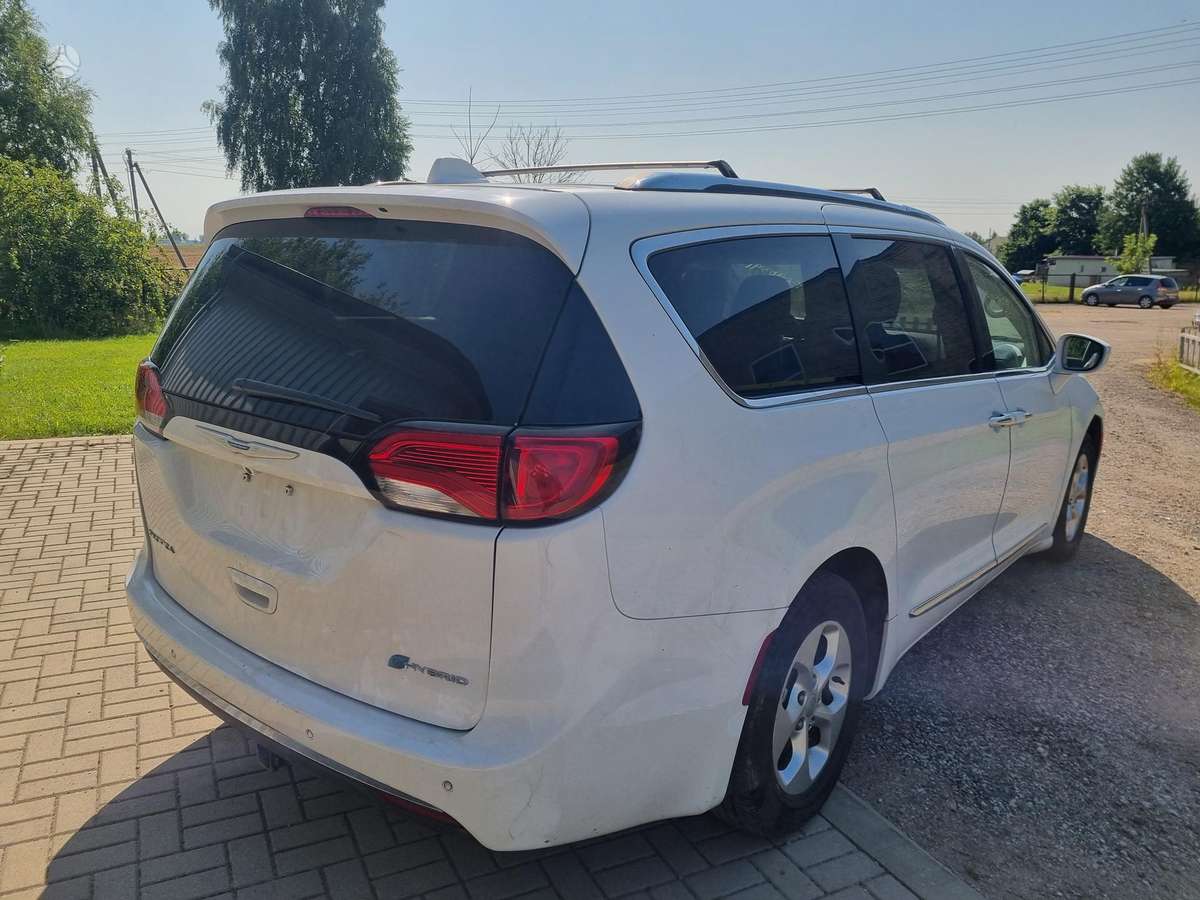 Chrysler Pacifica