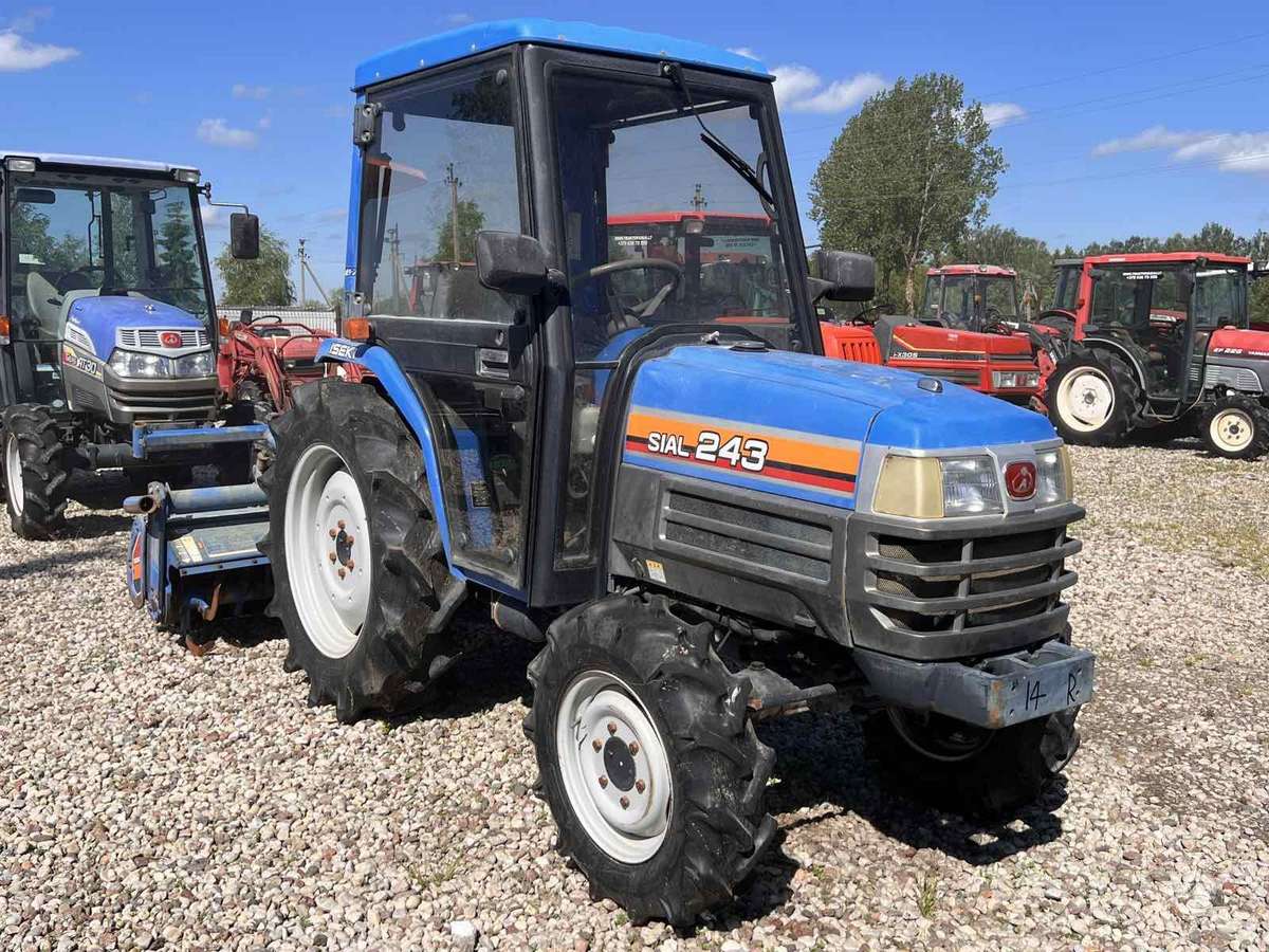 Kubota ĮVAIRIŲ MODELIŲ, tractors
