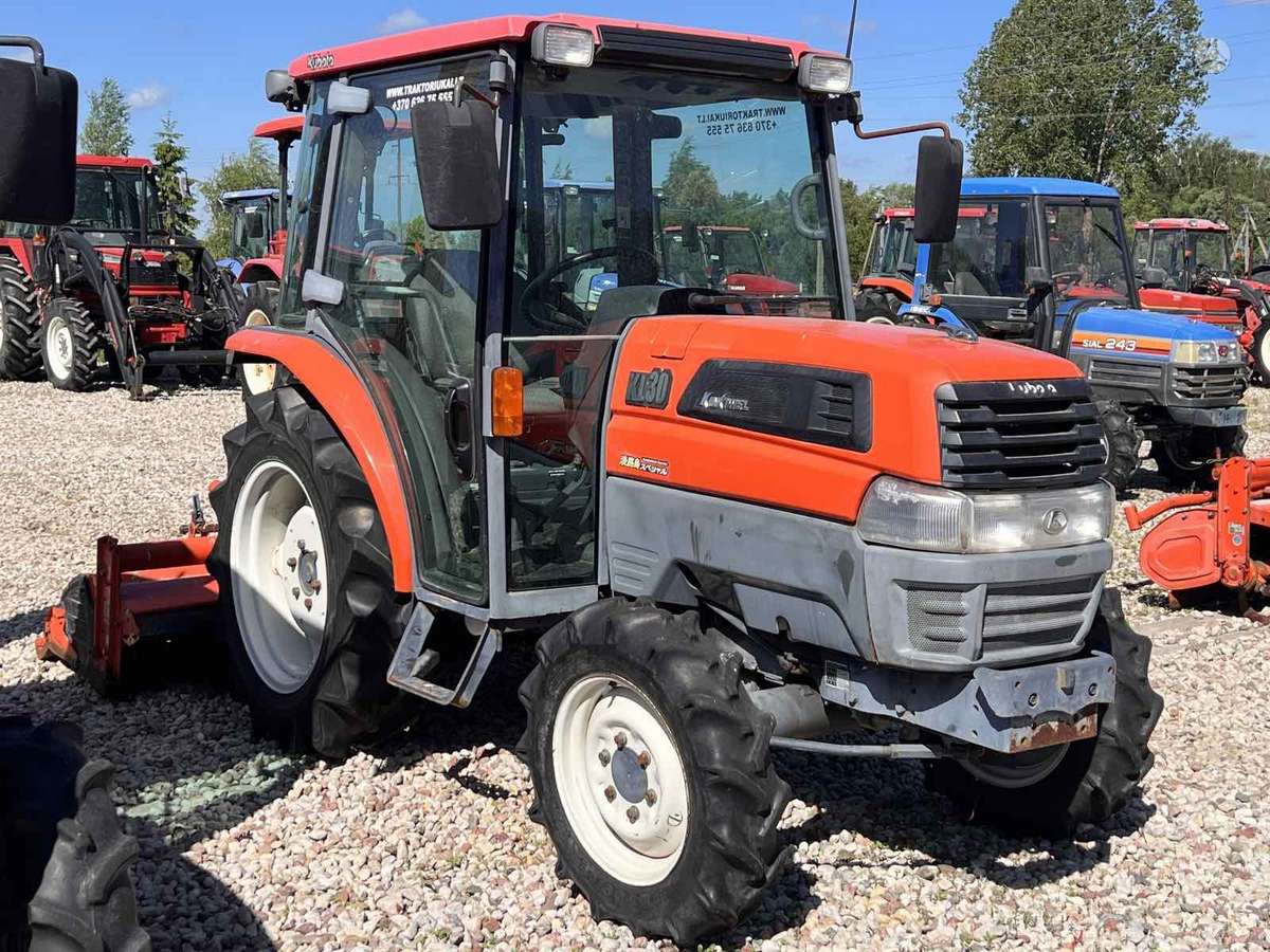 Kubota ĮVAIRIŲ MODELIŲ, tractors