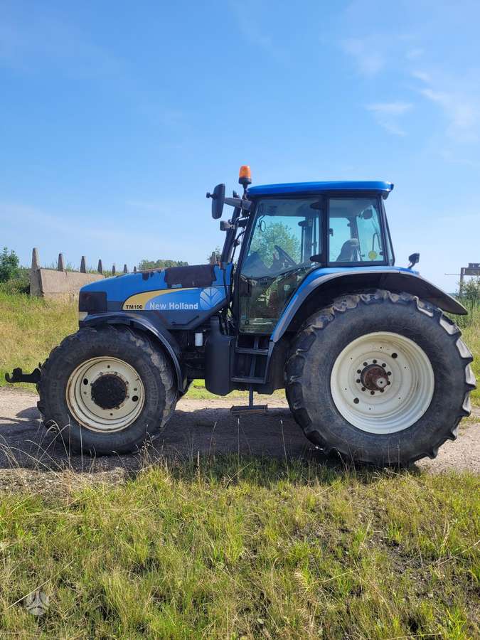 New Holland TM 190, tractors