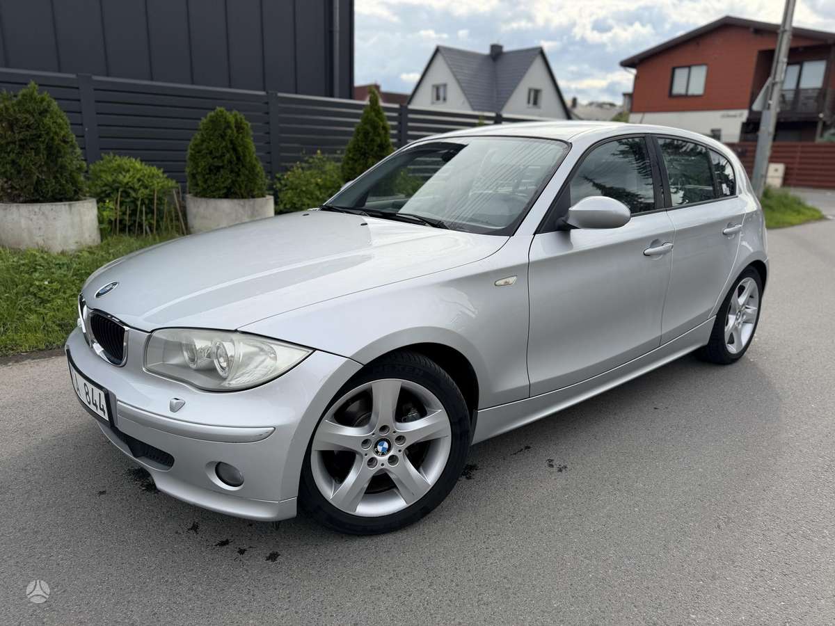 BMW 120, 2.0 l., hatchback