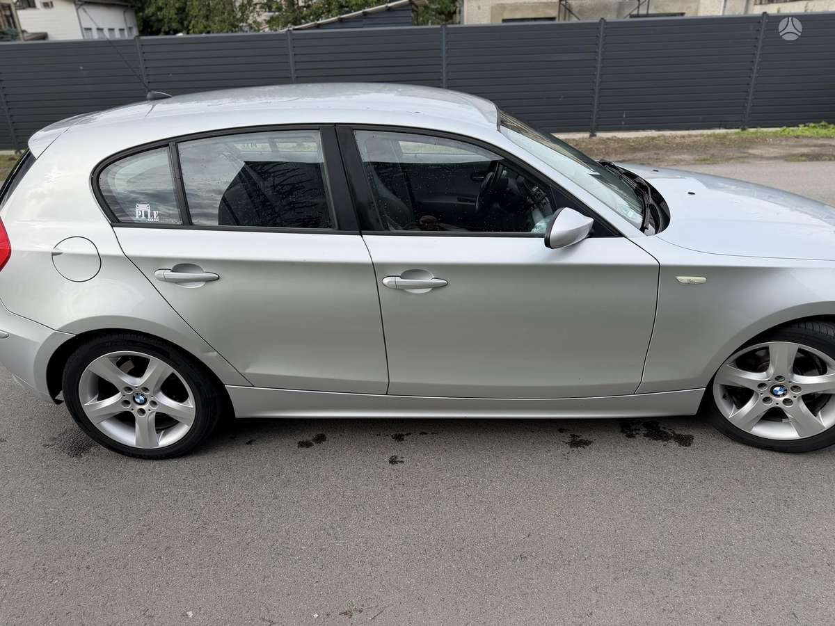 BMW 120, 2.0 l., hatchback