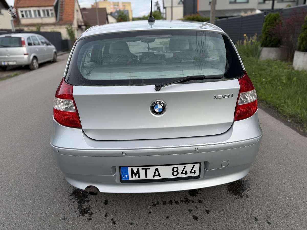 BMW 120, 2.0 l., hatchback