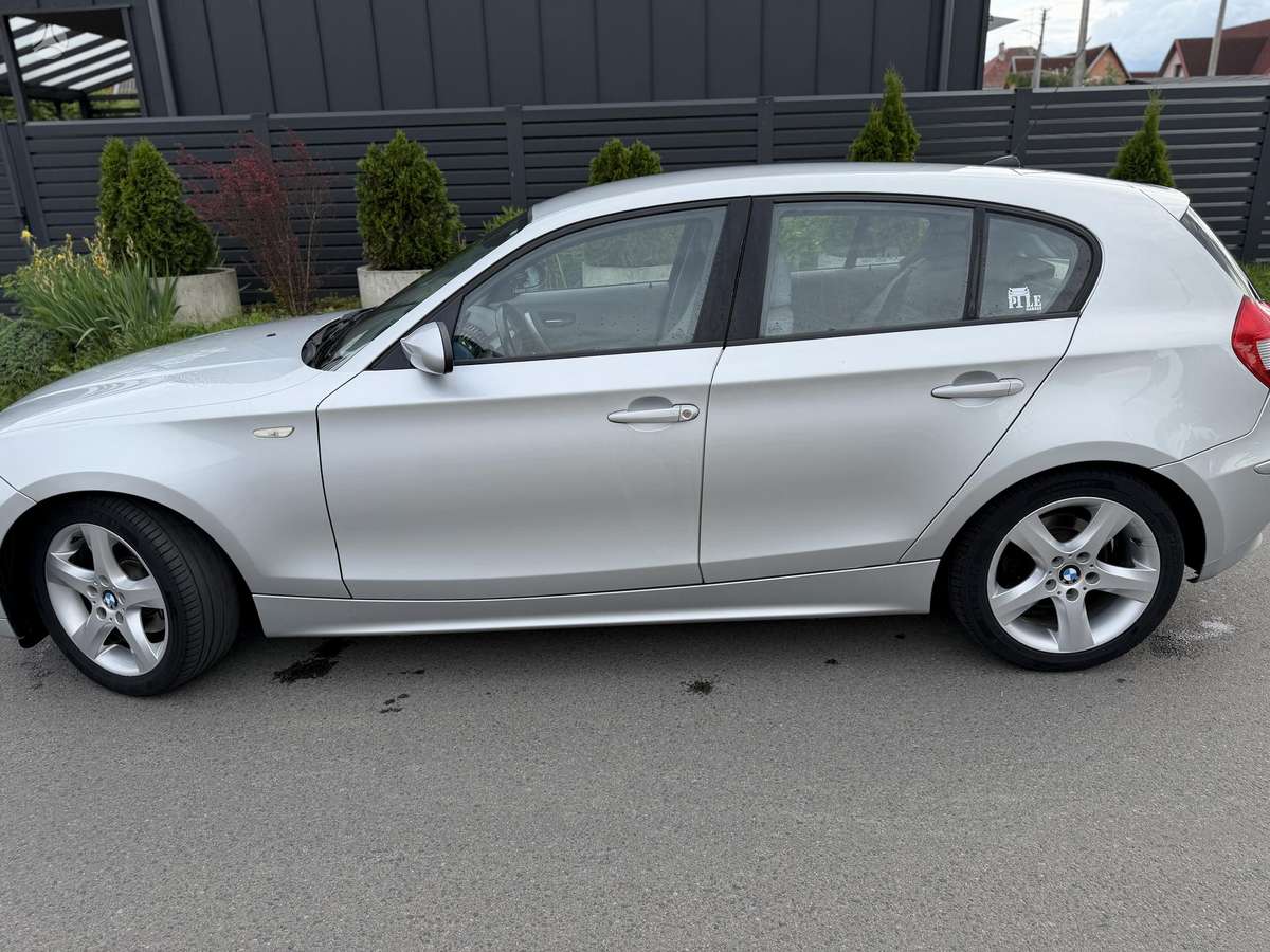 BMW 120, 2.0 l., hatchback