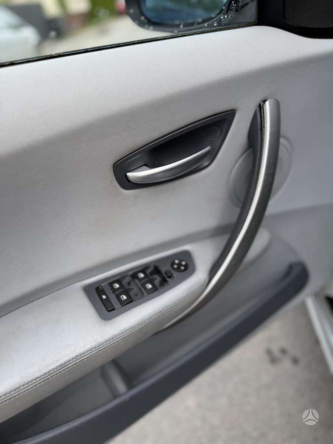 BMW 120, 2.0 l., hatchback