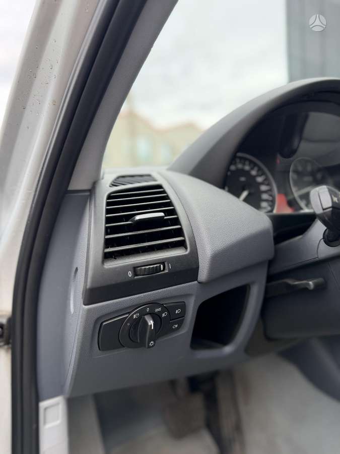 BMW 120, 2.0 l., hatchback