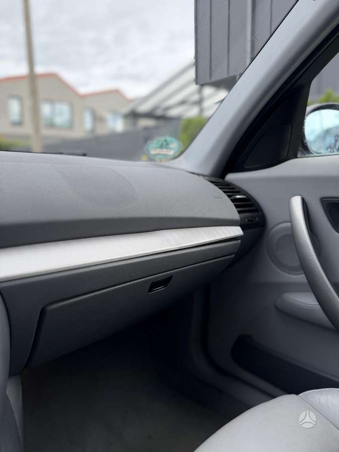 BMW 120, 2.0 l., hatchback