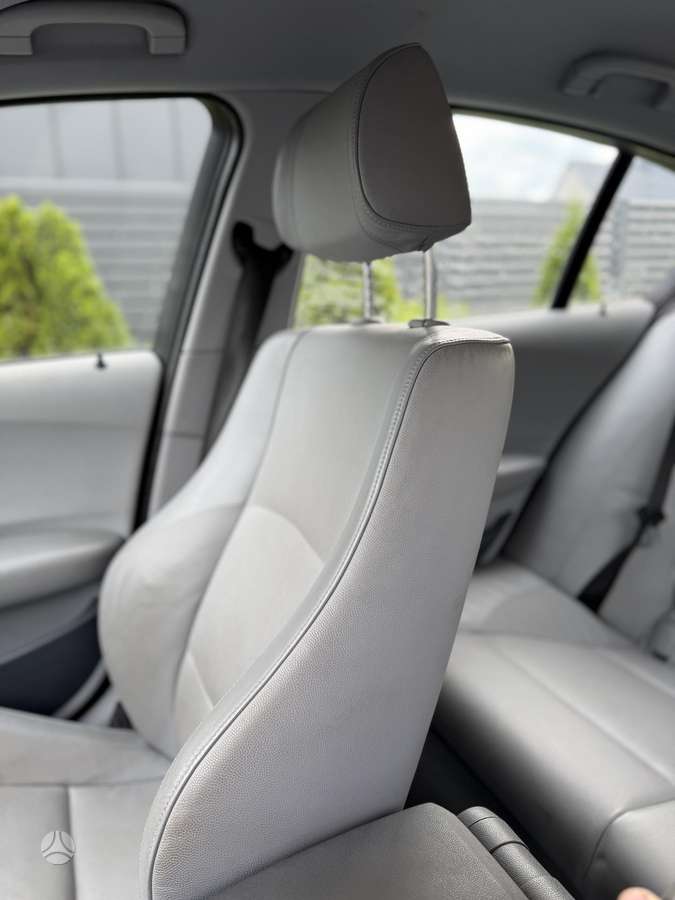 BMW 120, 2.0 l., hatchback