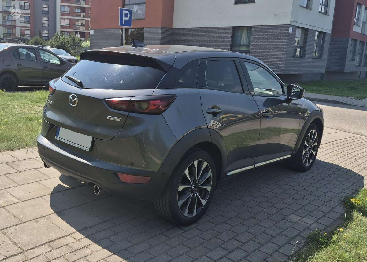 Mazda CX-3, 2.0 l., off-road / crossover