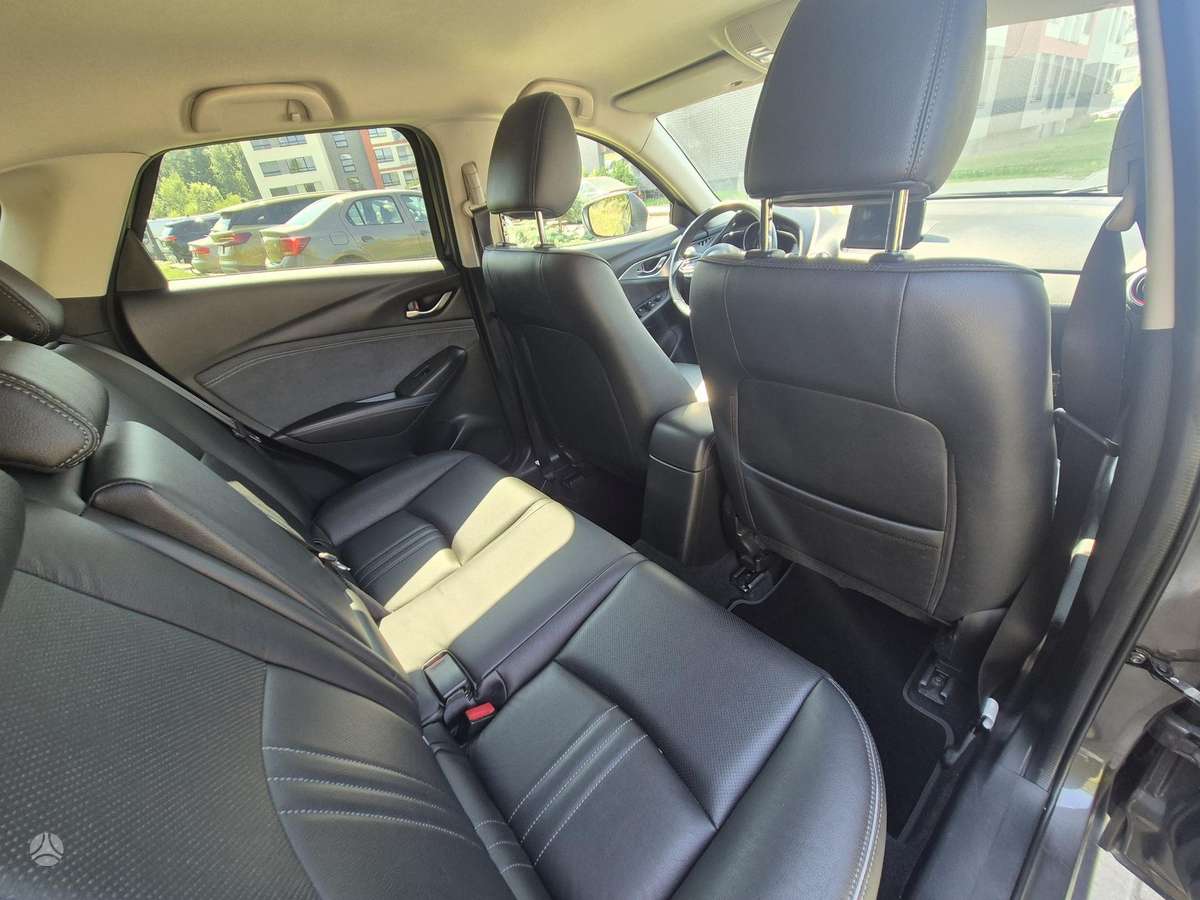 Mazda CX-3, 2.0 l., off-road / crossover