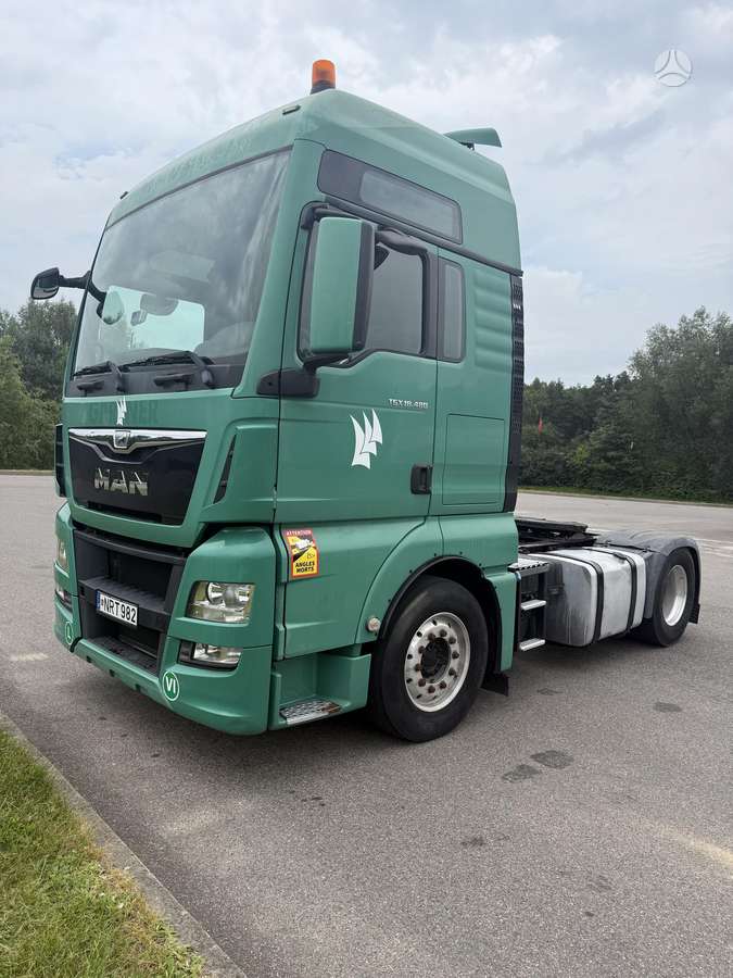 MAN TGX 18-480, double sleeper