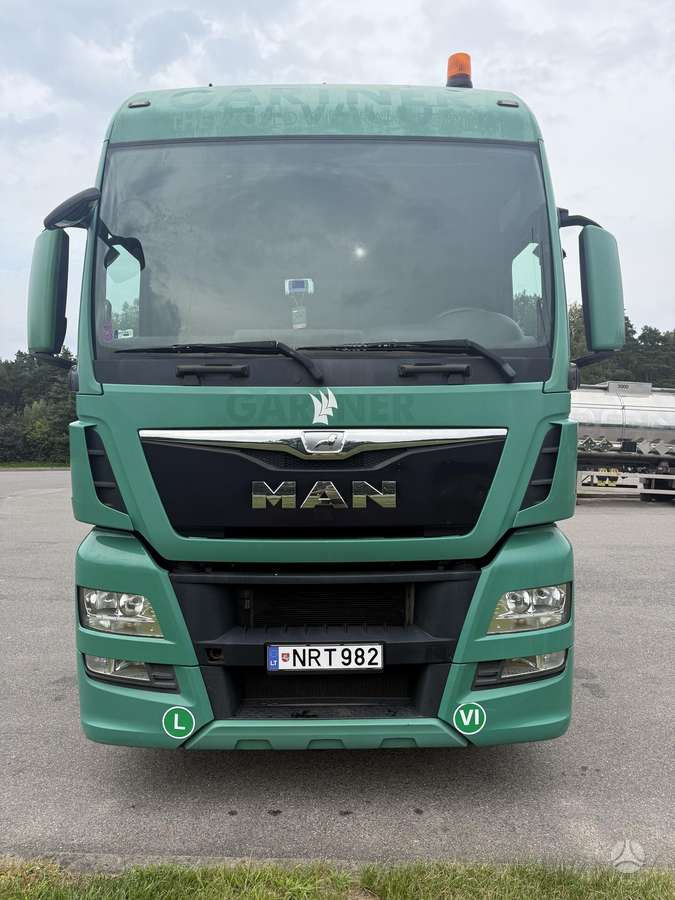 MAN TGX 18-480, double sleeper