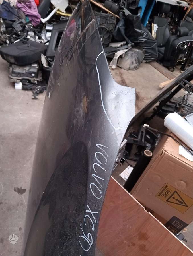 Volvo XC90 body parts