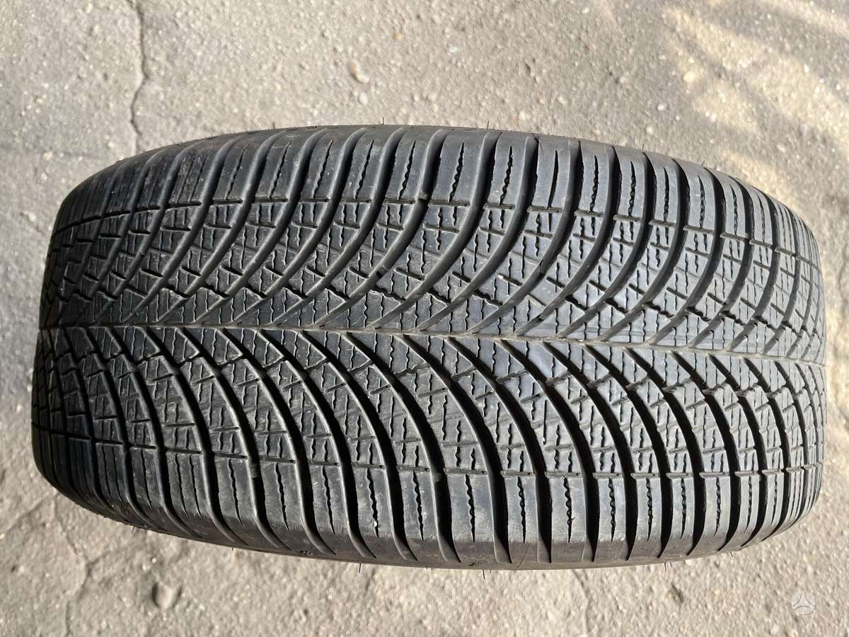 Goodyear Vector 4Seasons Gen-3, всесезонные 245/45 R19