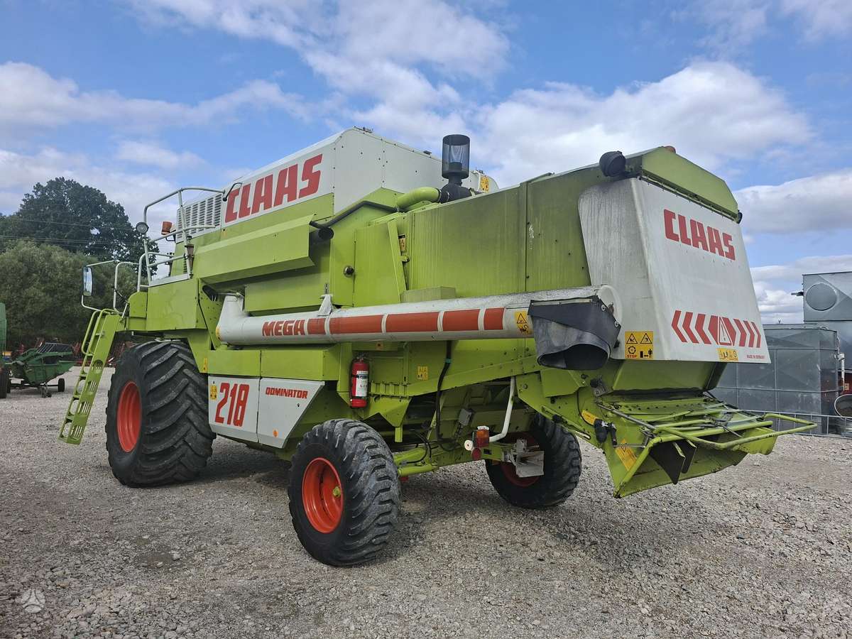 Claas Dominator MEGA 218, kombainai