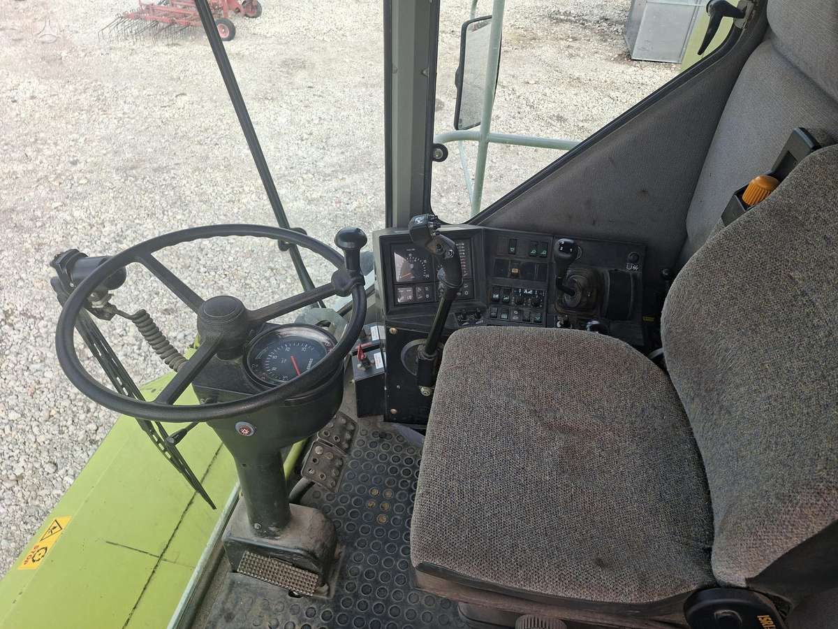 Claas Dominator MEGA 218, kombainai