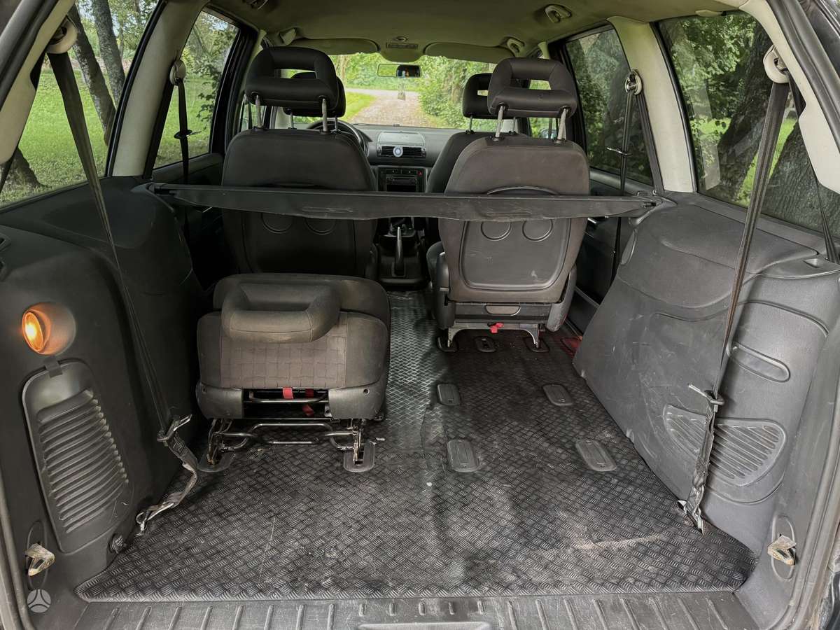 SEAT Alhambra - 12