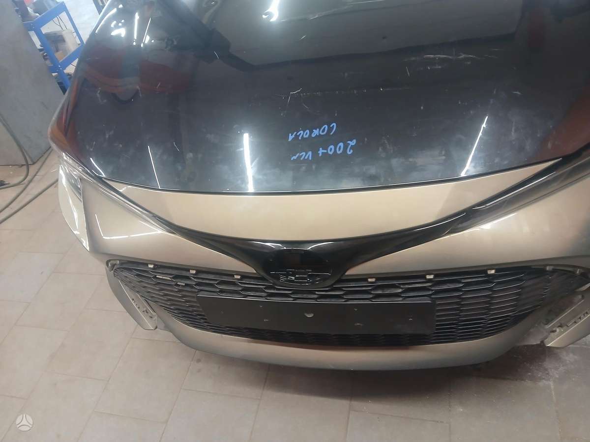 Toyota Corolla bamperiai