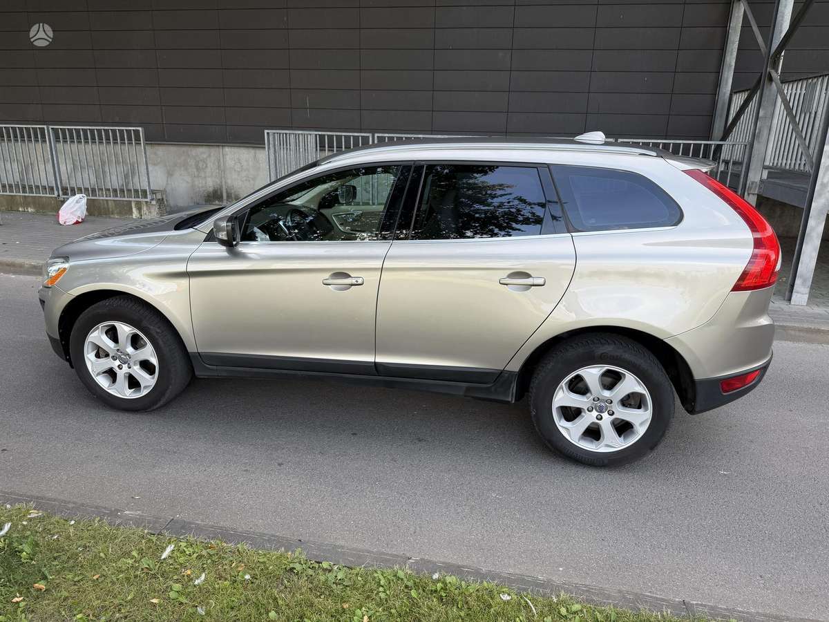 Volvo XC60 - 2