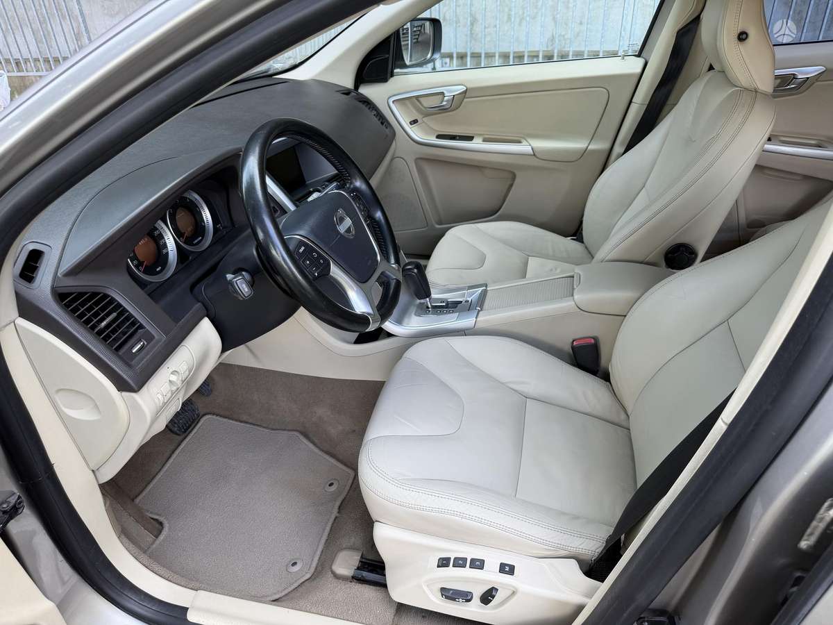 Volvo XC60 - 8